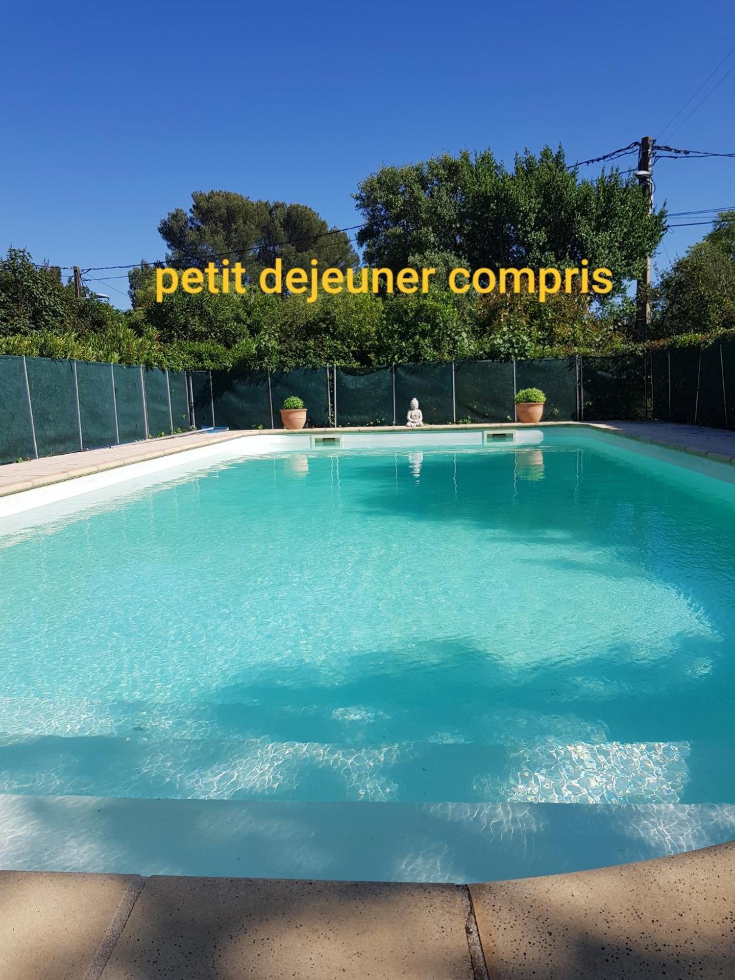 Cap Au Sud Sweet Home Nîmes Buitenkant foto